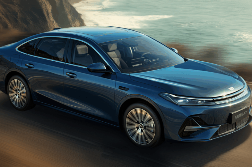 Geely Galaxy A7, Sedan PHEV Canggih yang Tawarkan Jarak Tempuh Luar Biasa 2.100 km